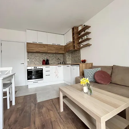 Cosy, Fully Renovated 2bd Near The Cathedral * 瓦爾納