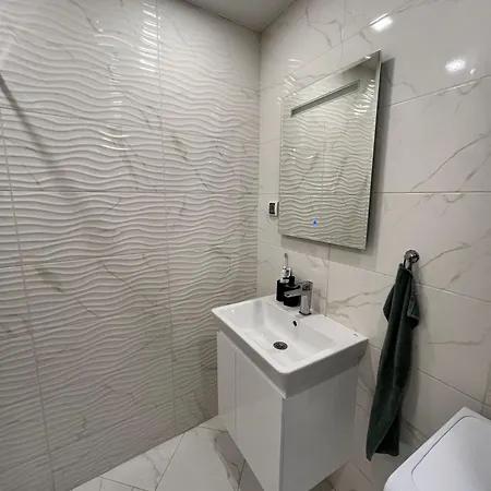 Apartment Cosy, Fully Renovated 2bd Near The Cathedral *