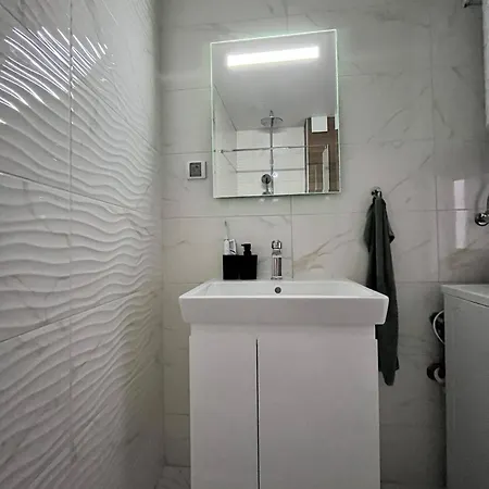 公寓 Cosy, Fully Renovated 2bd Near The Cathedral 瓦爾納