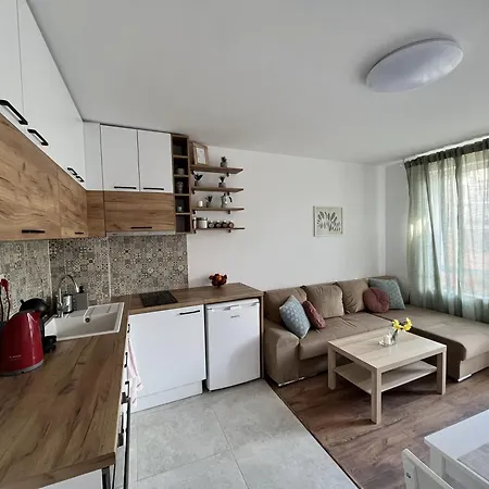 Cosy, Fully Renovated 2bd Near The Cathedral * 瓦爾納