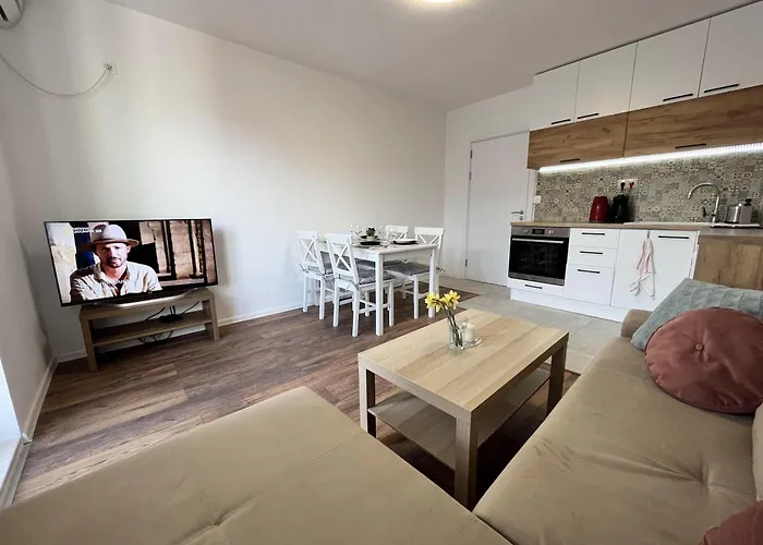 Cosy, Fully Renovated 2bd Near The Cathedral Διαμέρισμα Βάρνα