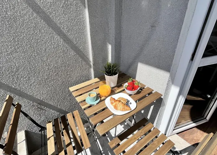 Cosy, Fully Renovated 2bd Near The Cathedral Διαμέρισμα Βάρνα