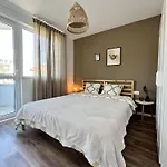 Apartman Cosy, Fully Renovated 2bd Near The Cathedral *