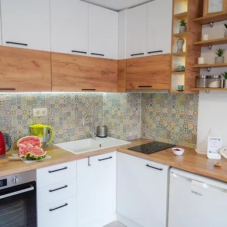 Cosy, Fully Renovated 2bd Near The Cathedral *