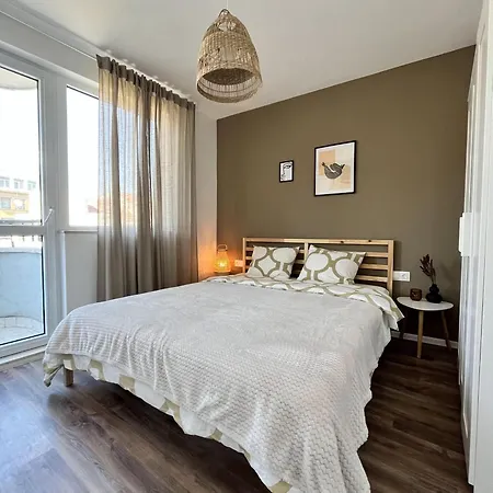 Апартамент Cosy, Fully Renovated 2bd Near The Cathedral *